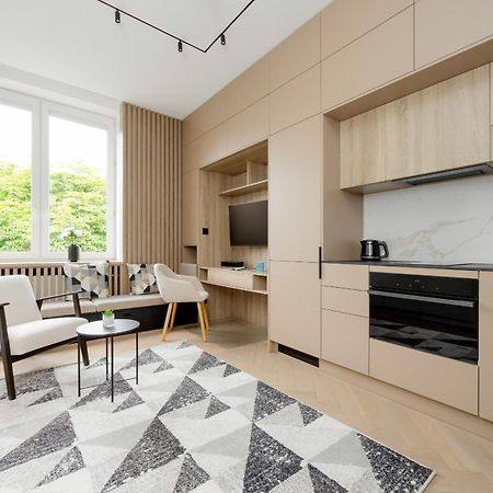 Przytulne Studio W Zielonej Okolicy Srodmiescia By Noclegi Renters Варшава Экстерьер фото
